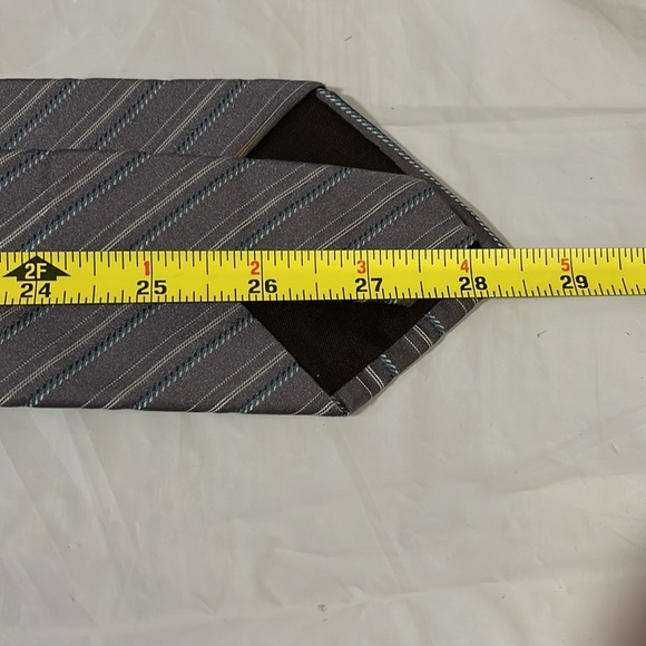 Structure mens tie in silver and blue diagonal stripe 3.5” W x 57”L - Picture 8 of 8